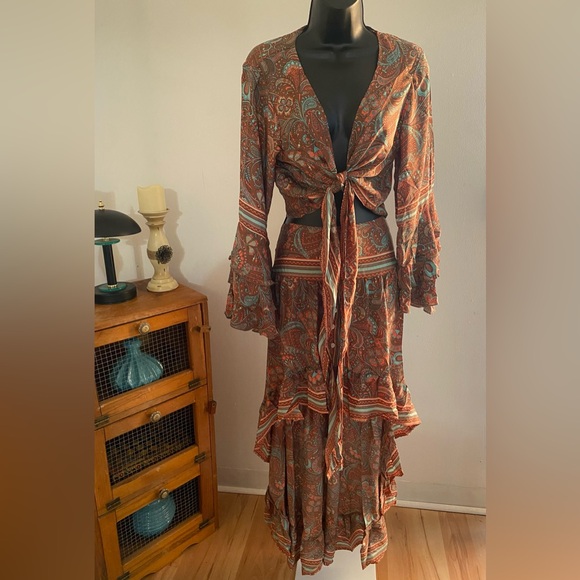 India Boutique Boho Bell Sleeve Front Tie Top and High Low Maxi Skirt Set. - Picture 1 of 8